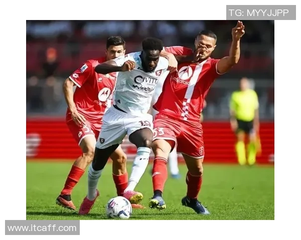 中国足球明星实力派球员展现卓越风采与不凡成就 中国足球明星实力派球员展现卓越风采与不凡成就