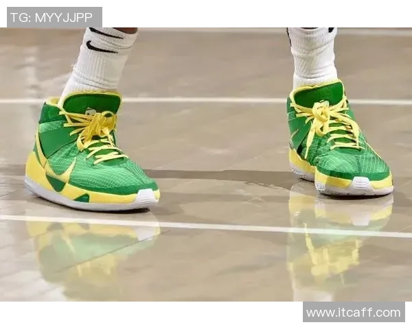 球星穿着的足球鞋全景展示每一款独特设计与场上亮眼瞬间