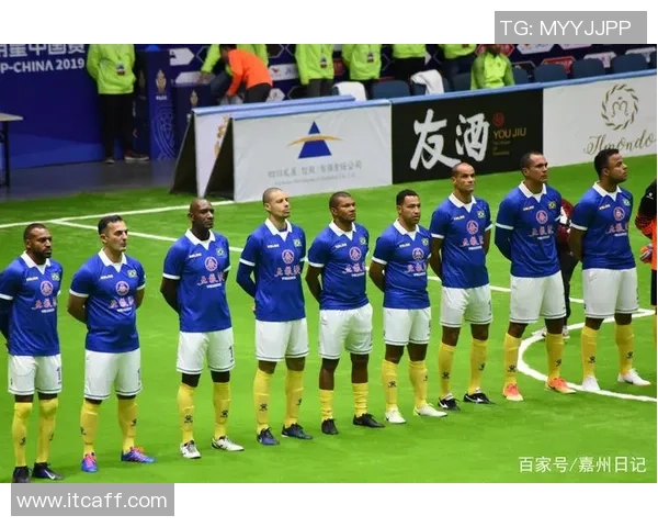 篮球巨星与足球传奇跨界对话 谁能超越各自的运动巅峰